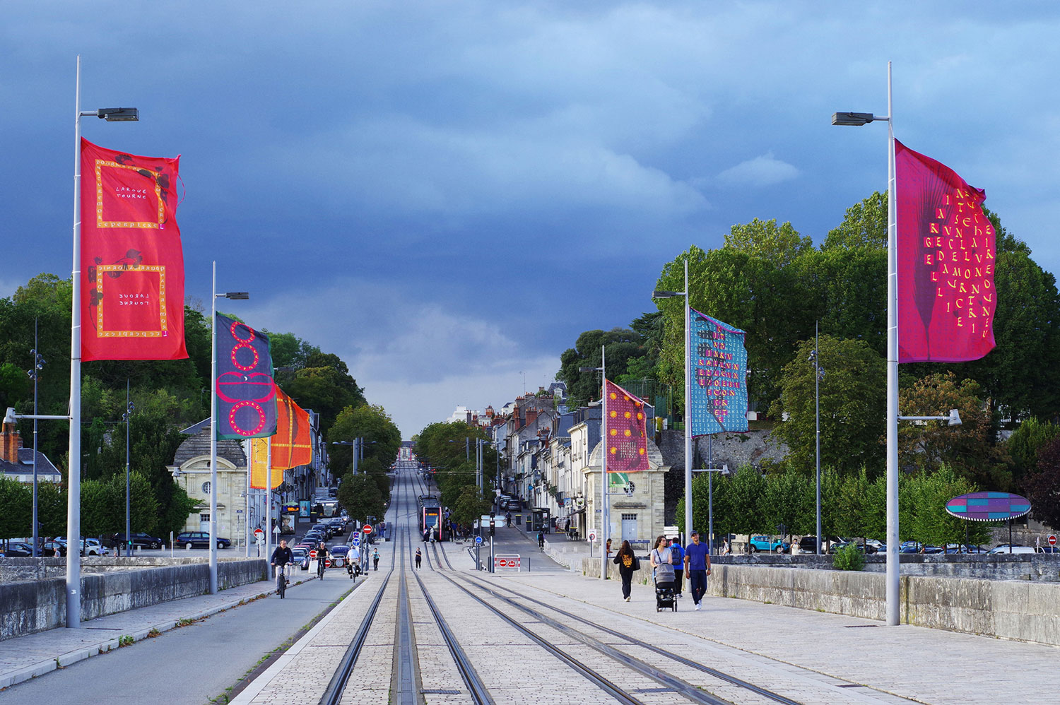 Pavoisement du pont Wilson Tours Pavoisement du pont Wilson Tours